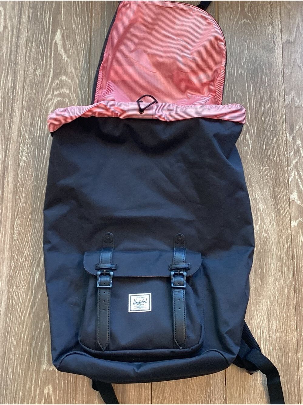 Herschel Little America Backpack with laptop sleeve - Picture 8 of 9